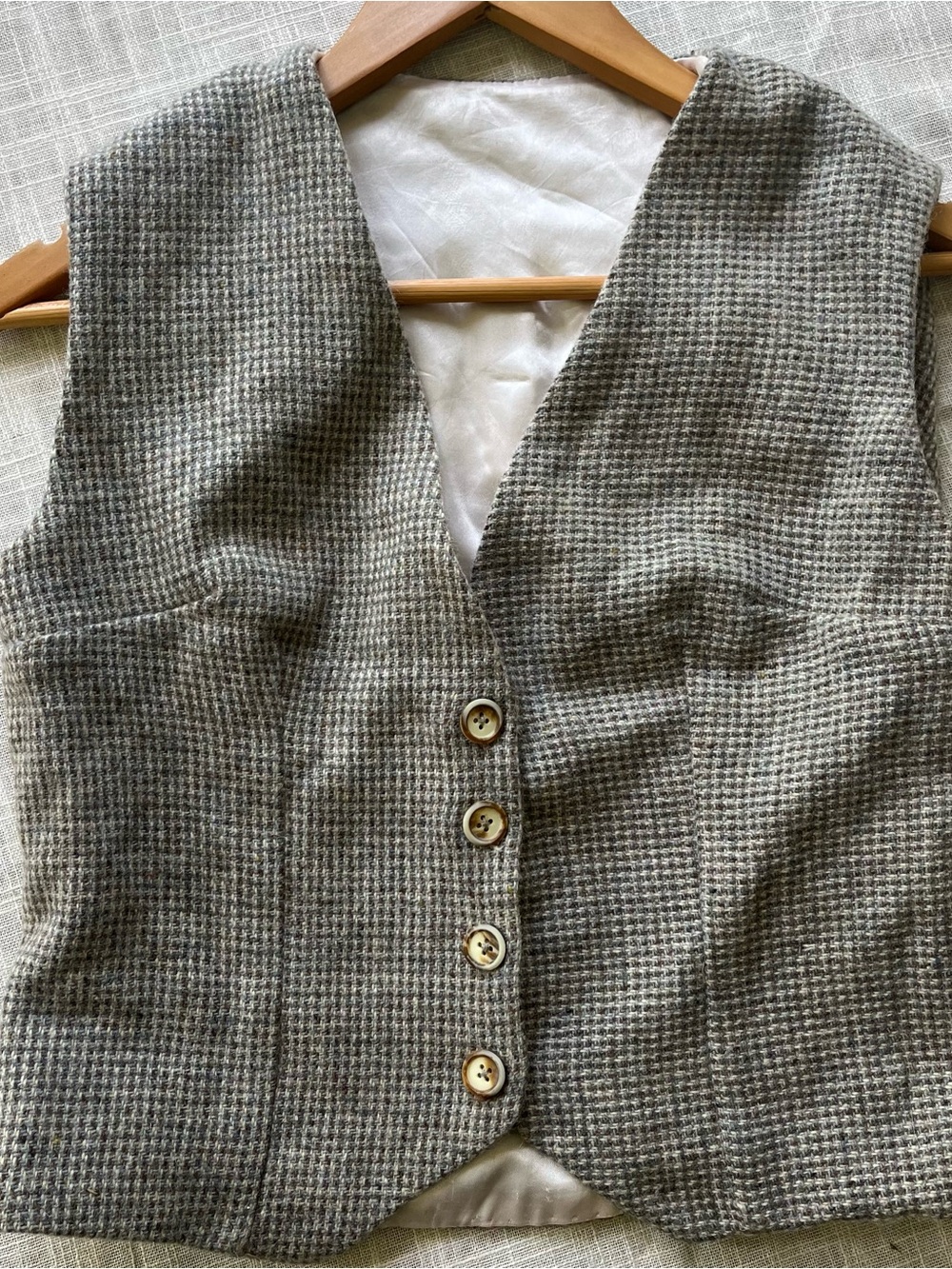 Houndstooth Wool Vest in Grey and Tan